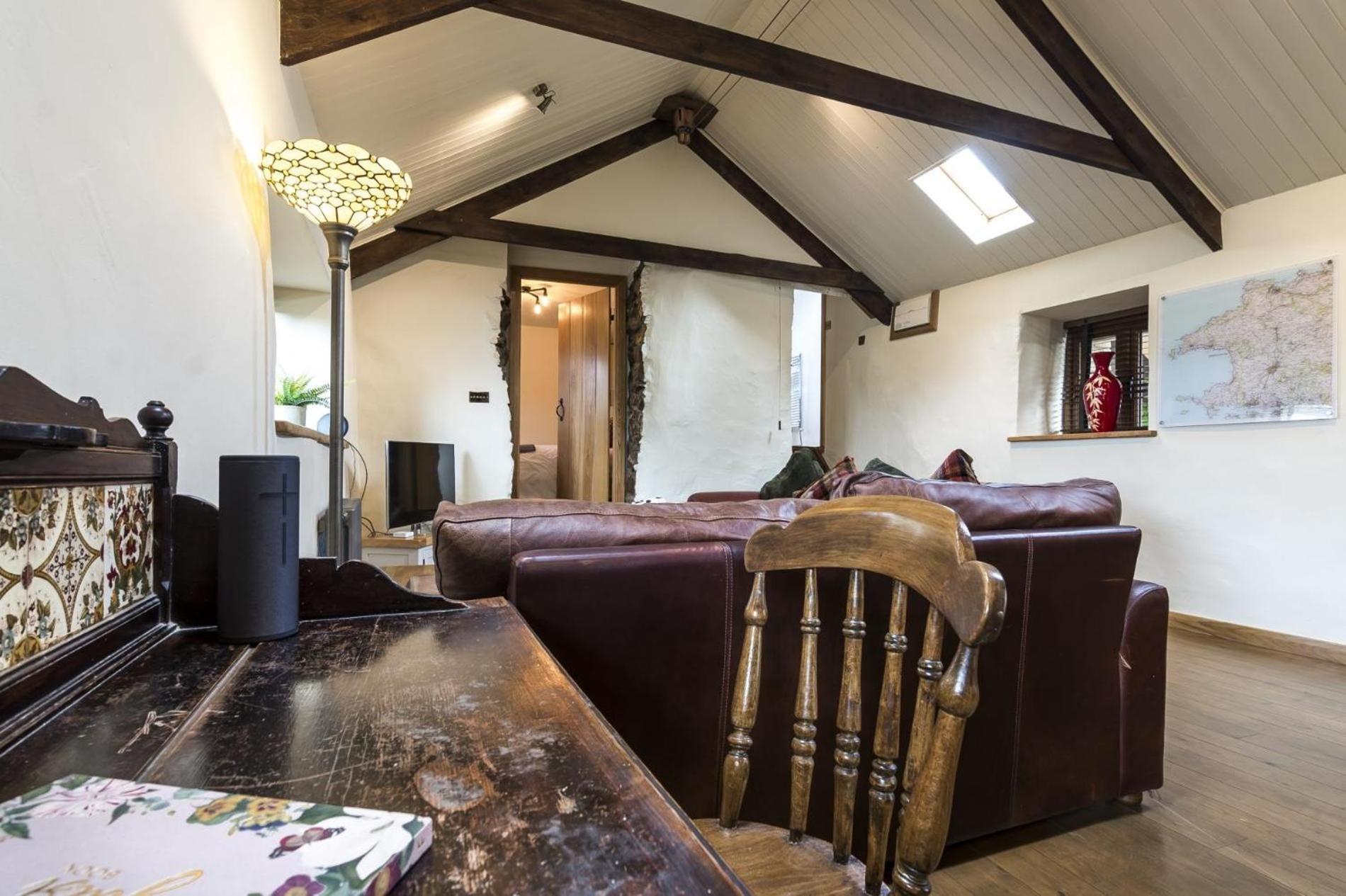 Foxglove - Luxurious Barn Conversion - Blossom Farm Johnston Экстерьер фото